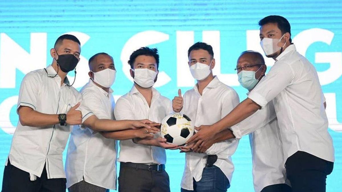 Cara Klub Sepak Bola Mencetak Uang dari Fans