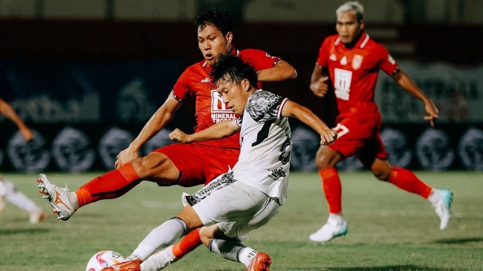 Ekonomi Sepak Bola: Mengapa Harga Tiket Stadion Mahal?